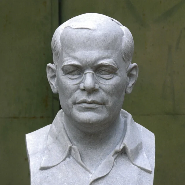 Popiersie z marmuru prof. Dietrich Bonhoeffer - Tomasz Rodziński - Tomasz Rodziński artysta rzeźbiarz z Wrocławia